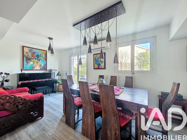 Maison à vendre 6 pièces 132 m² Le Mesnil-Saint-Denis