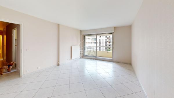 Appartement Paris 2 pièces de 50m² avec balcon