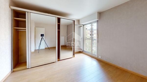 Appartement Paris 2 pièces de 50m² avec balcon