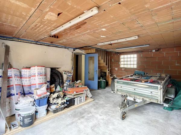 A vendre maison 103m² + 140m² de dépendance