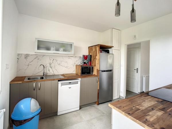 A vendre maison 103m² + 140m² de dépendance