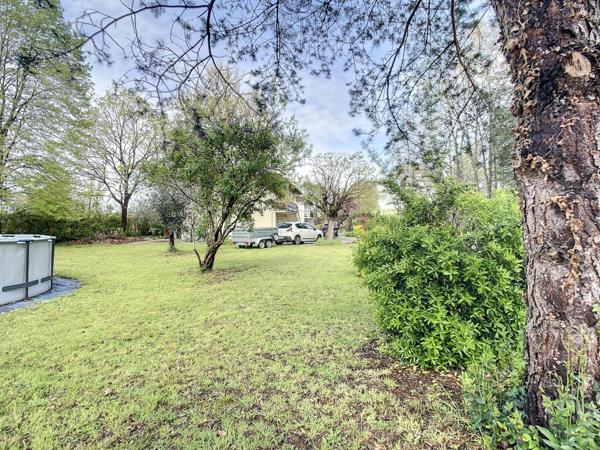 A vendre maison 103m² + 140m² de dépendance