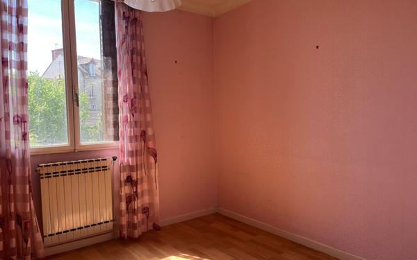 Maison à vendre    4 pièces •  Montluçon