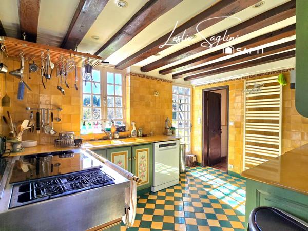 Propriété de 3 habitations sur plus de 3 ha
