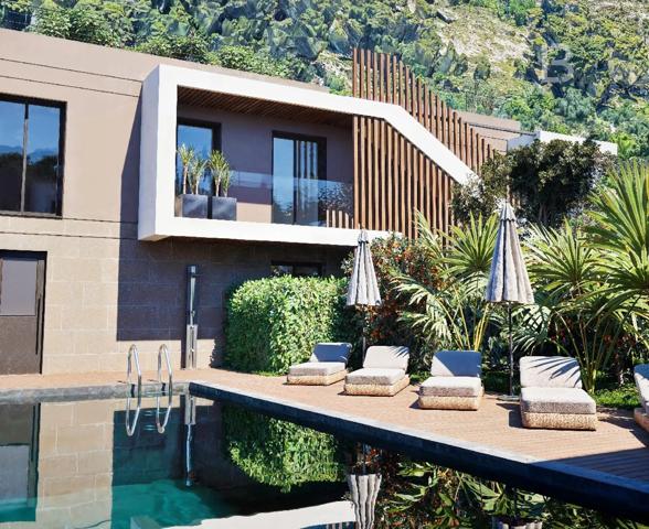 Eze Village,  3 pièces Dernier Etage, Vue Mer, Toit-Terrasse et Piscine