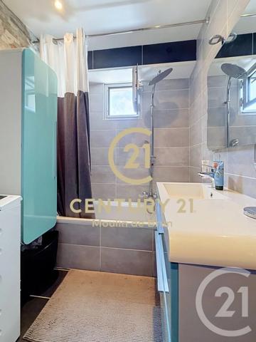 Appartement F3 à vendre  3 pièces - 58,44 m 2   GRASSE  - 06