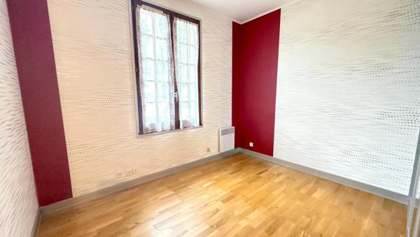 Maison familiale de 170 m2, à Chaumontel, avec double garage et terrain de 1661 m2