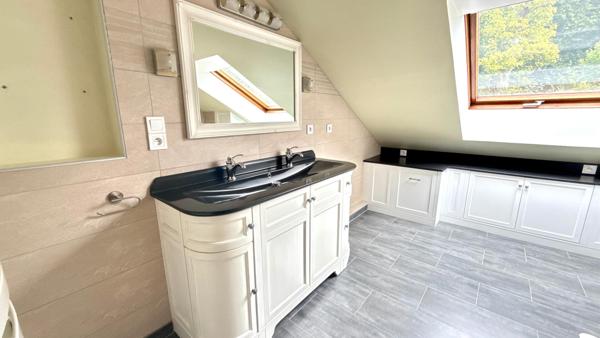 Maison familiale de 170 m2, à Chaumontel, avec double garage et terrain de 1661 m2