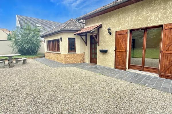Maison familiale de 170 m2, à Chaumontel, avec double garage et terrain de 1661 m2