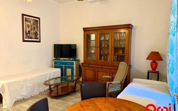 Appartement à vendre    2 pièces • 51 m2 Marseille 3