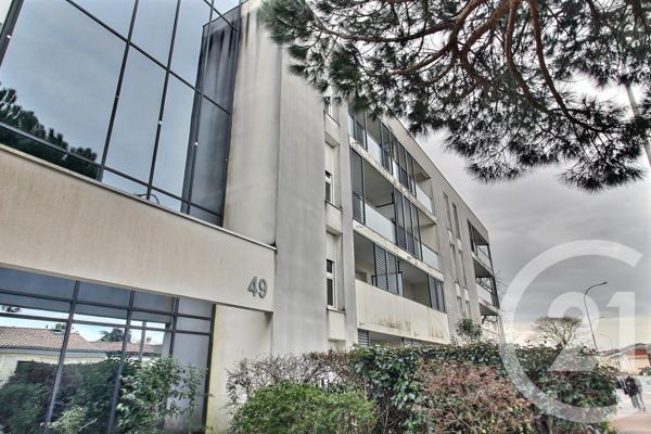 Appartement F3 à vendre  3 pièces - 56,68 m 2   PESSAC  - 33