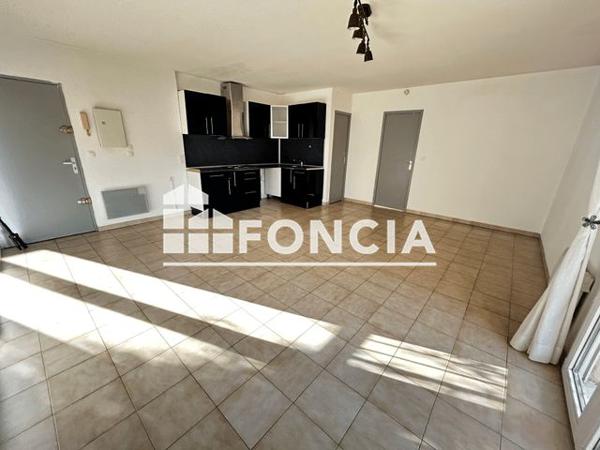 Location Appartement 2 pièces 45.5 m² - 62 CHEMIN DES AMOUREUX Lunel 34400