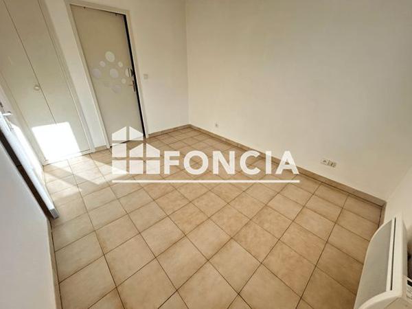Location Appartement 2 pièces 45.5 m² - 62 CHEMIN DES AMOUREUX Lunel 34400