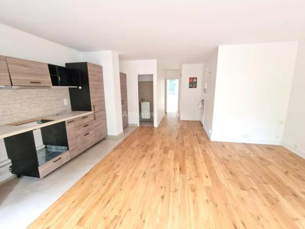 Vente                                                      Appartement
                        
                     3 pièces                      56 m2                     à Meudon