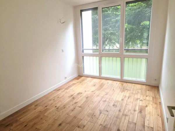 Vente                                                      Appartement
                        
                     3 pièces                      56 m2                     à Meudon