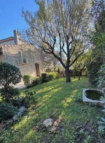 Saint Julien belle villa traditionnelle 4 chambres Piscinable