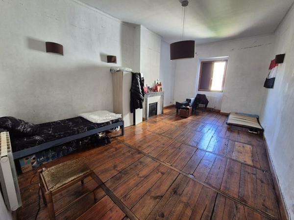 Appartement à vendre 98 280 € Cahors 4 p 99 m² DPE E