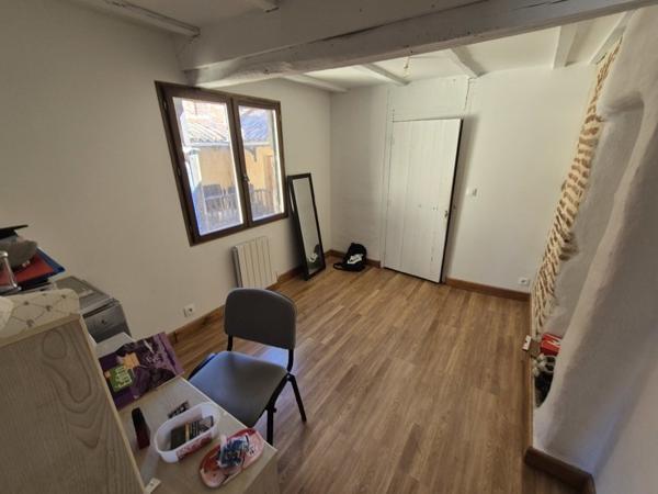 Appartement à vendre 98 280 € Cahors 4 p 99 m² DPE E