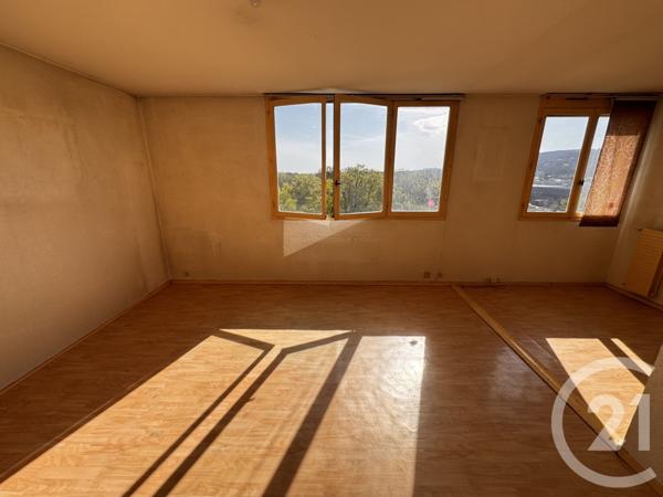 Appartement F5 à vendre  5 pièces - 95,26 m2 MONTIGNY LES CORMEILLES - 95