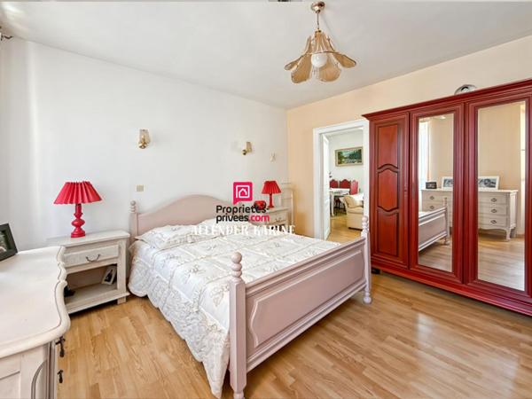 Maison Villeneuve L Archeveque 5 pièce(s) 122 m2