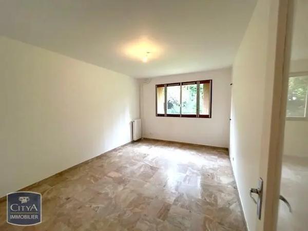 Appartement à louer 2 pièces 47.6m² Vincennes (94300)