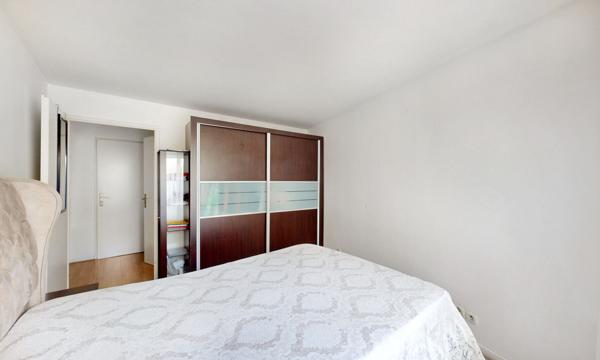 Appartement 3 pièces en rez de jardin actuellement loué 850 euros CC