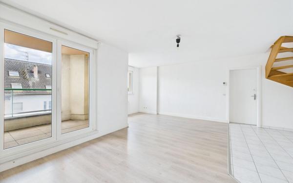 Appartement à vendre    5 pièces • 111 m2 Holtzheim