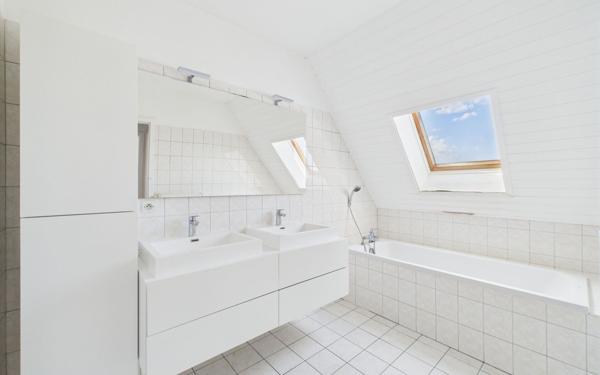 Appartement à vendre    5 pièces • 111 m2 Holtzheim