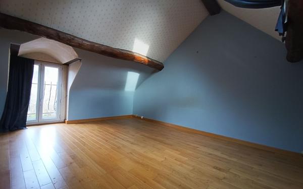 Maison à vendre    4 pièces • 146 m2 Marcilly-en-Villette