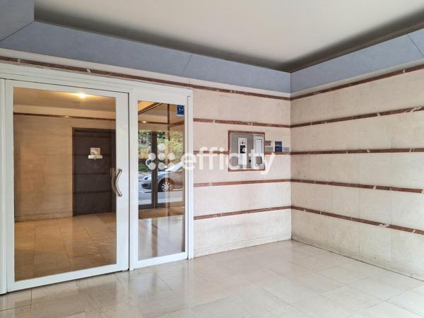 Appartement
         2 pièces
        - 36 m² Exclusivité 135 000 € *