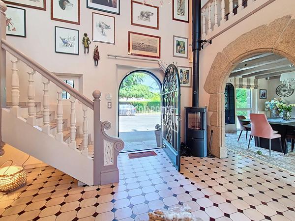 Maison de caractère en pierres 211 m² - Terrain paysagé 2459 m² - Proche Dinan - Dinard 20 min