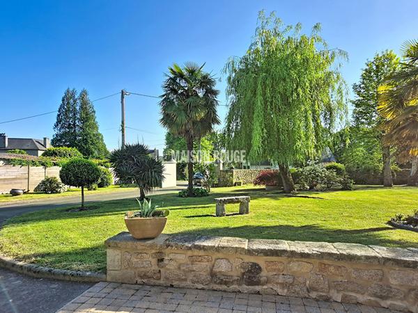 Maison de caractère en pierres 211 m² - Terrain paysagé 2459 m² - Proche Dinan - Dinard 20 min