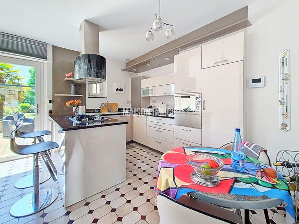 Maison de caractère en pierres 211 m² - Terrain paysagé 2459 m² - Proche Dinan - Dinard 20 min