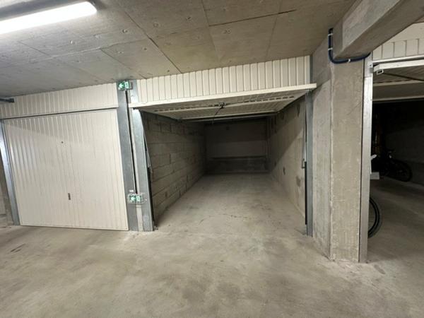 Garage
                                                                                                                                                
                                                                                                                                                
                                                                                                                                                
                                                                                                                                                                                                                                                                                                                        18  m²