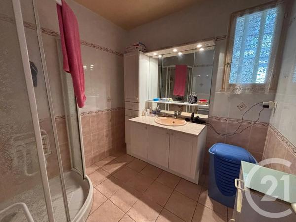 Maison à vendre  4 pièces - 86 m 2   CHATELLERAULT  - 86