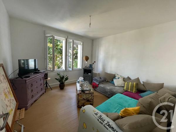 Maison à vendre  4 pièces - 86 m 2   CHATELLERAULT  - 86