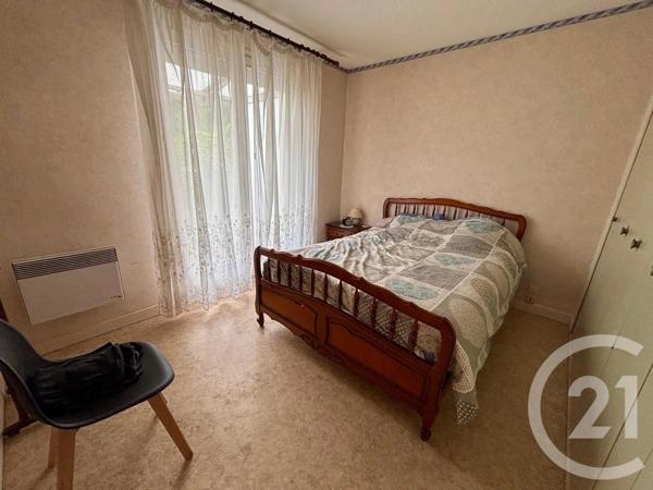 Maison à vendre  4 pièces - 86 m 2   CHATELLERAULT  - 86
