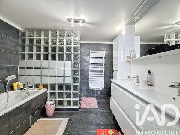Maison à vendre 5 pièces 156 m² Vaux-sur-Seine
