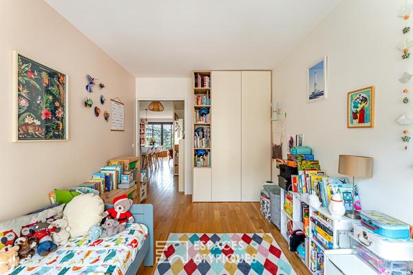 Appartement rénové par architecte au sein de la résidence Fernand Pouillon à Boulogne