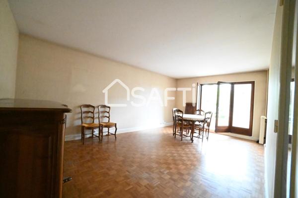 Situé et à proximité de toutes les commodités - Quartier recherché