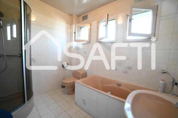 Situé et à proximité de toutes les commodités - Quartier recherché