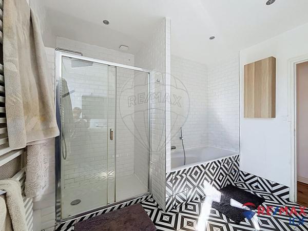 Maison 5 chambre(s) à vendre - Bourgoin-Jallieu, Isère - 38