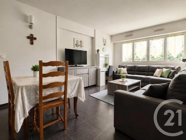 Appartement F4 à vendre  4 pièces - 82 m 2   SEVRAN  - 93