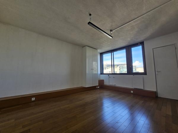 Bureau 2 pièces - 44 m² Exclusivité efficity