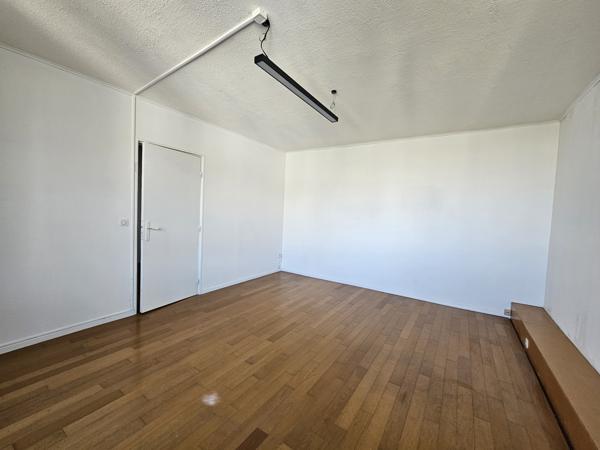 Bureau 2 pièces - 44 m² Exclusivité efficity