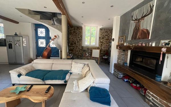 Maison à vendre    4 pièces • 164 m2 Ollioules