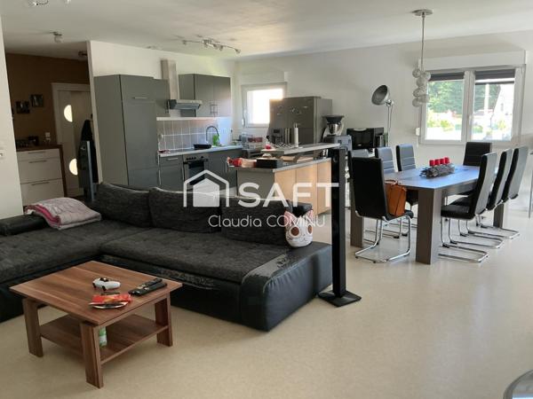 Appartement 100 m2 avec terrasse et parkings