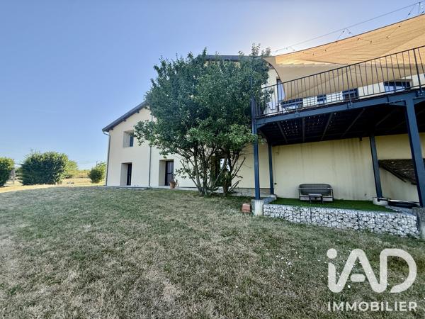 Maison à vendre 8 pièces 216 m² Charnay-lès-Mâcon