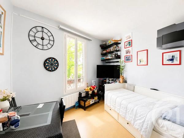 Appartement F2 à vendre  2 pièces - 32,07 m 2   ST DENIS  - 93