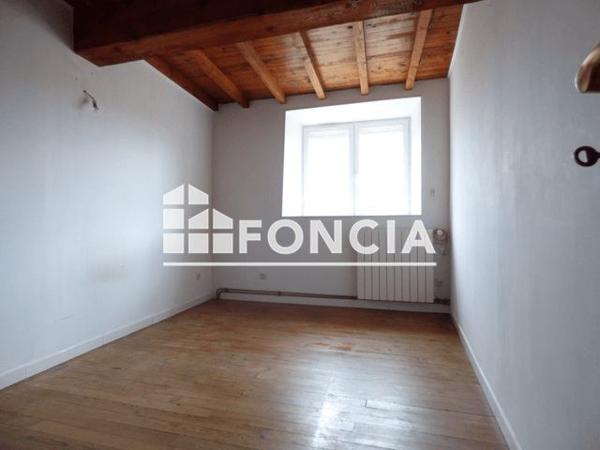 Location Maison 4 pièces 95.9 m² - PLACE DU CHATEAU Cazilhac 11570